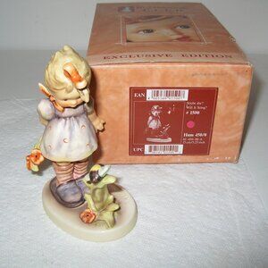 M I Hummel Figurine "WILL IT STING?" HUM #450/0 TMK8 w/Box & COA  5" Tall MINT